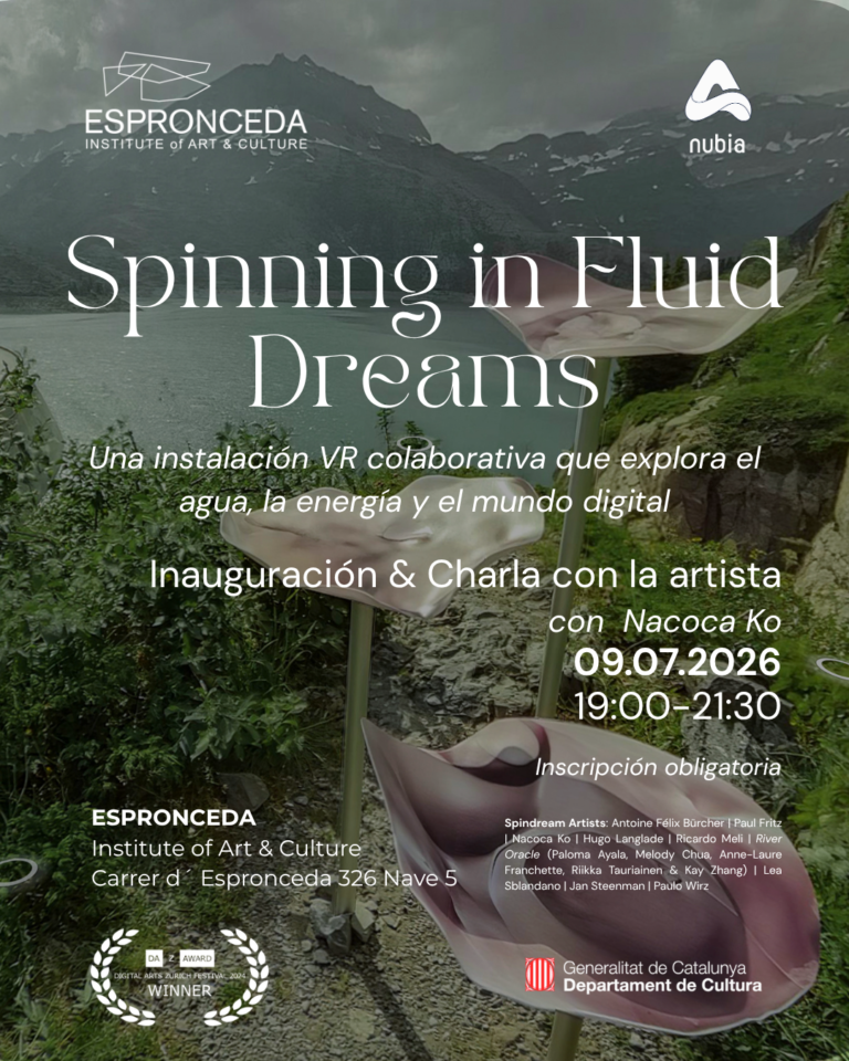 Cartel de "Spinning in Fluid Dreams", una instalación VR colaborativa de Espronceda Institute of Art & Culture y Nubia, con esculturas cerámicas en forma de flor emergiendo junto a un lago de montaña.